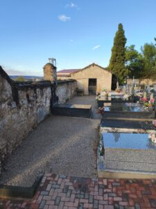 Lee más sobre el artículo Mejoras en el Cementerio