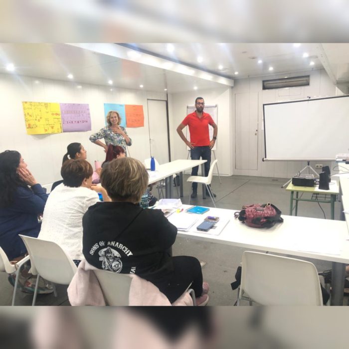 Visita institucional al curso de ayuda a domicilio