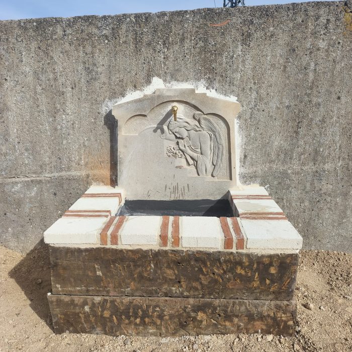 Nueva Fuente en el cementerio